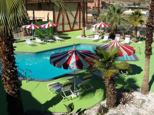 Desert Lodge image 13
