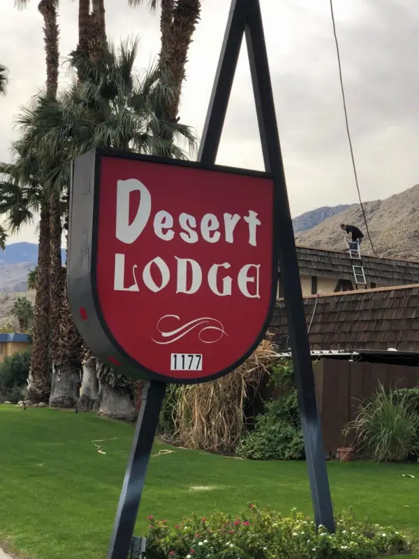 Desert Lodge 5